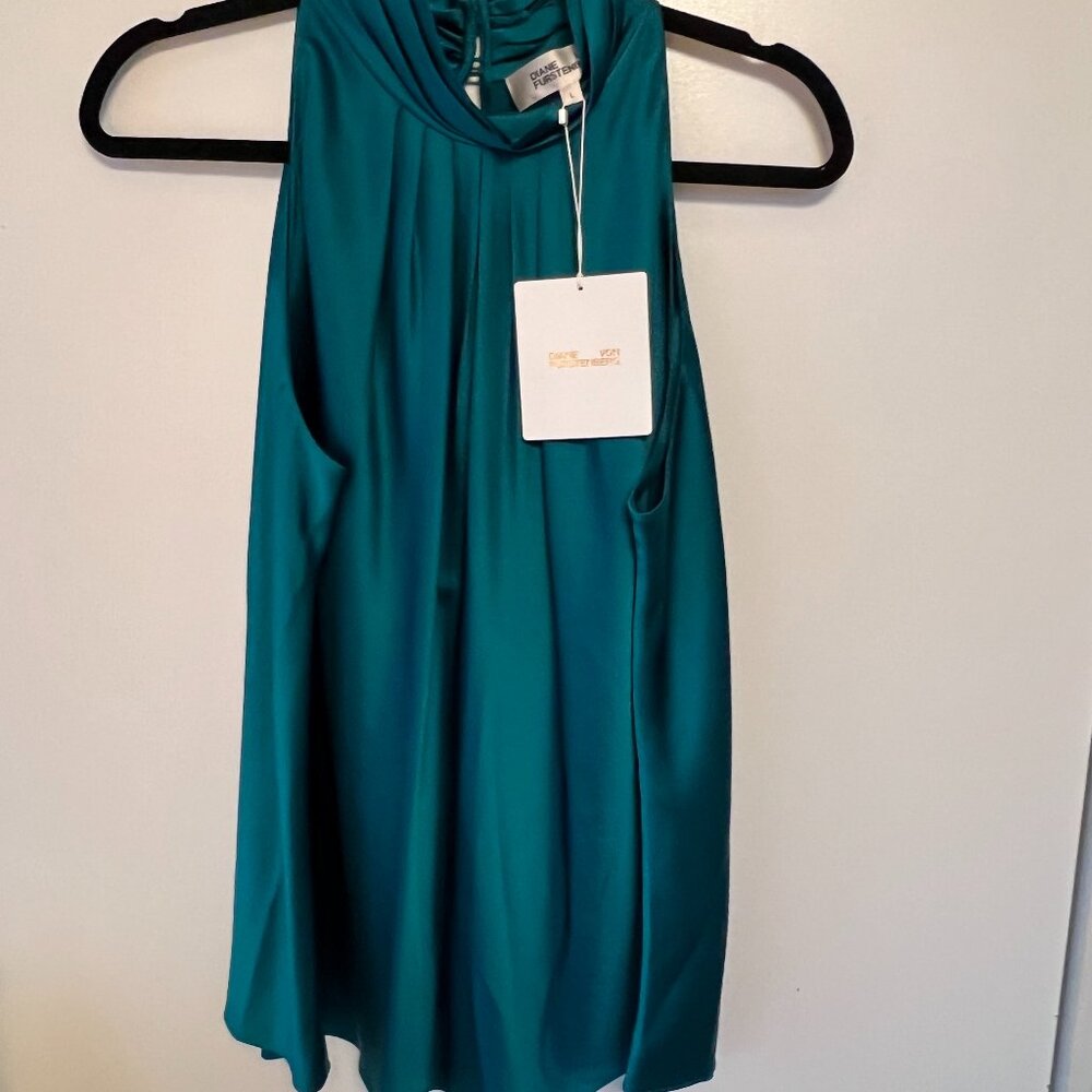 Diane Von Furstenberg DVF Silk Sleeveless Blouse; Size L